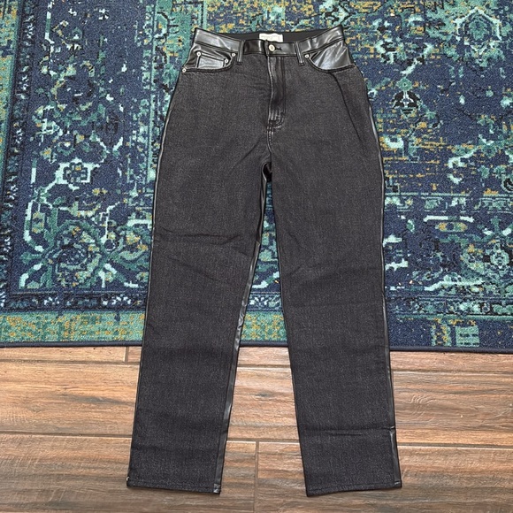 Abercrombie & Fitch Mixed Fabric Ultra High Rise Ankle Straight Jean (Size 12) - Picture 4 of 9